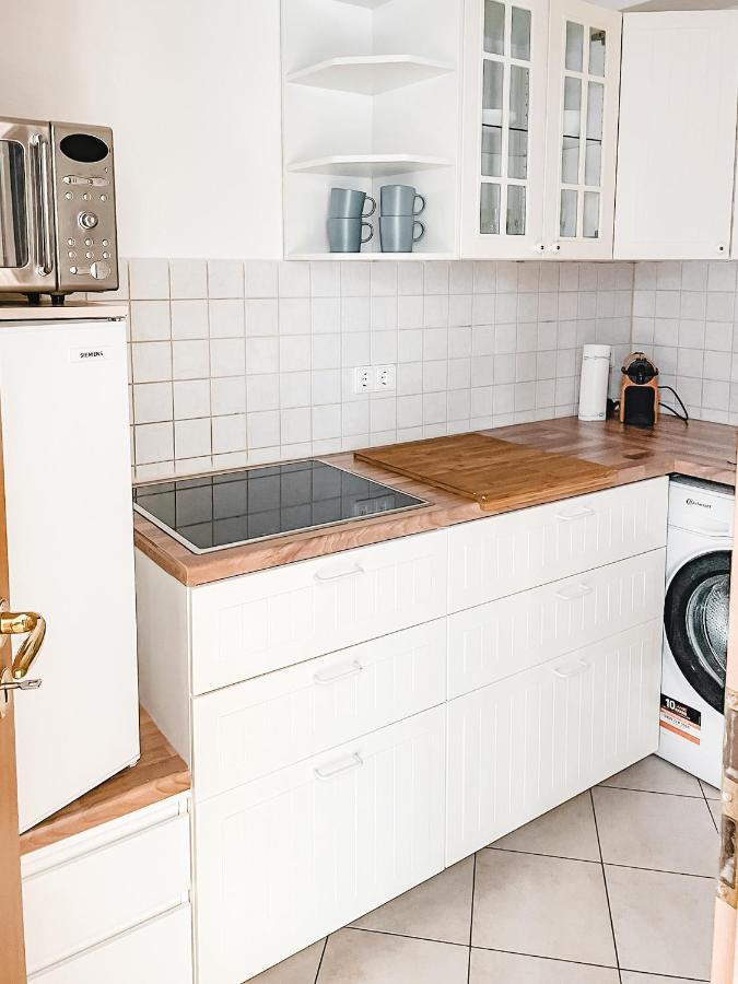 Schoene Wohnung, Eigene Terrasse, Privater Parkplatz, Wi-Fi, Waschmaschine, 3P เคมนิตซ์ ภายนอก รูปภาพ