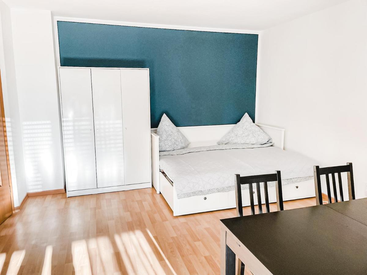 Schoene Wohnung, Eigene Terrasse, Privater Parkplatz, Wi-Fi, Waschmaschine, 3P เคมนิตซ์ ภายนอก รูปภาพ